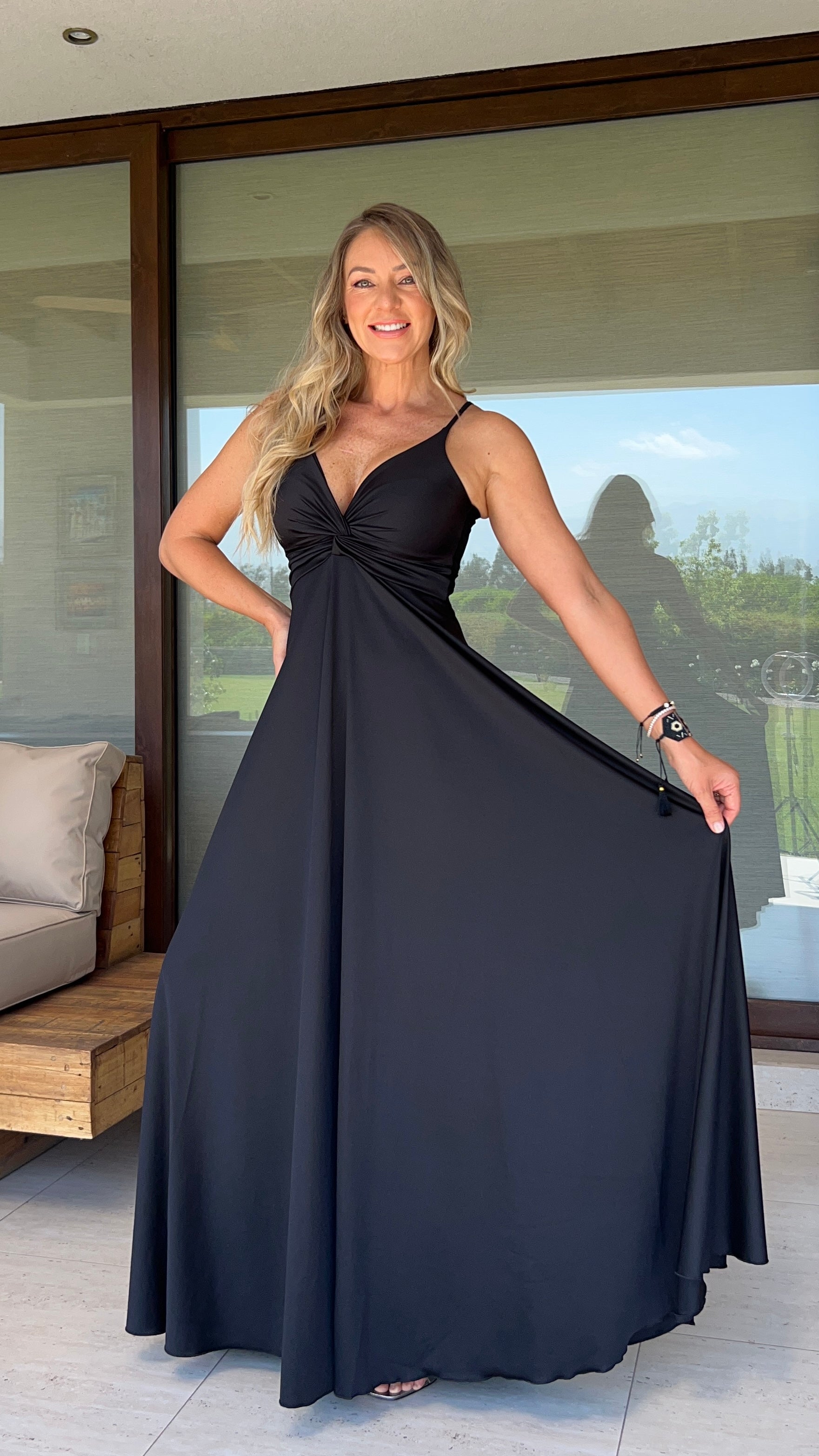 Vestido Amanda Dupont Negro | Vestido de Fiesta Negro | Vestido Negro Satinado| Amoramar.cl 