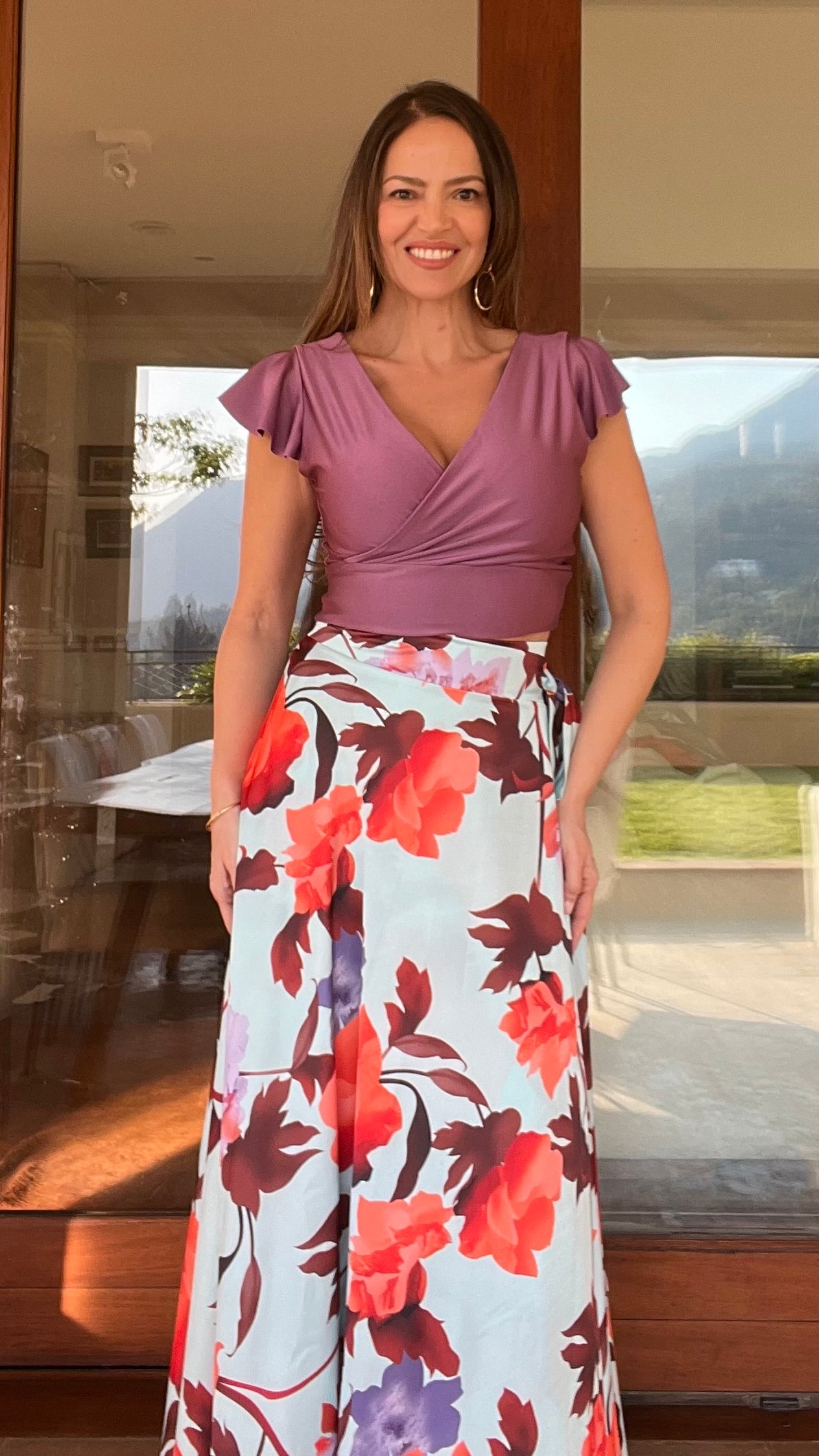 Falda Envolvente Piel de Seda Celeste Flores Naranjo/Café