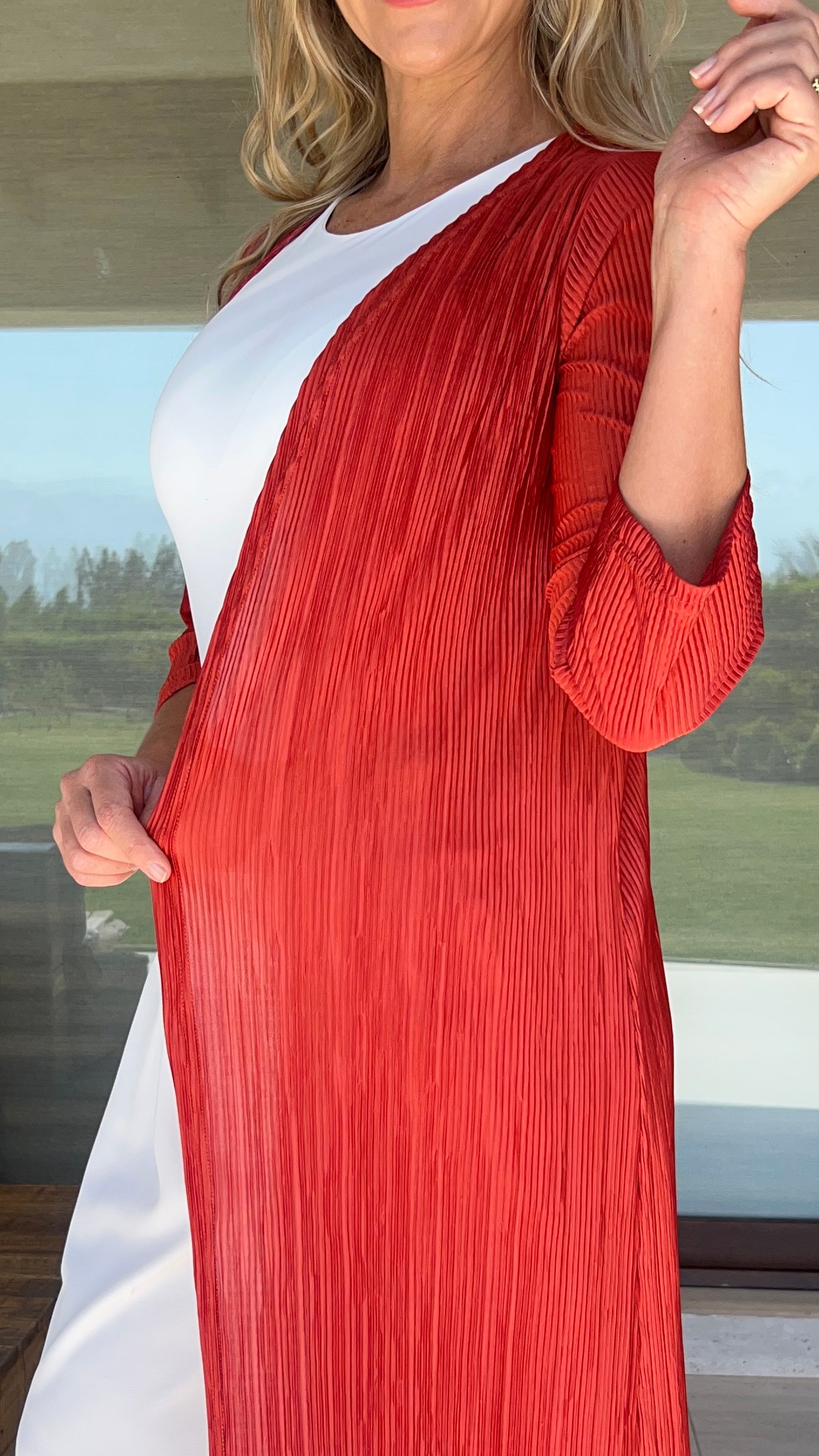 Tapado largo de fiesta Ladrillo, kimono mujer terracota. AMORAMAR.CL