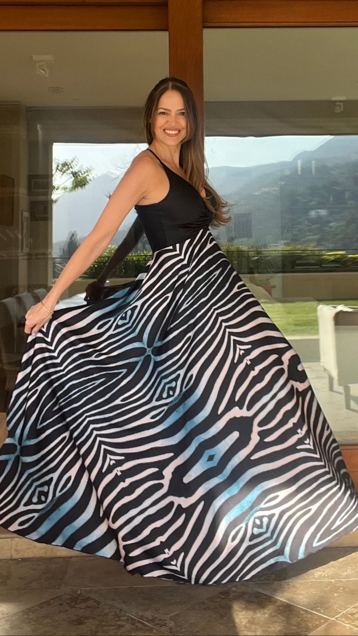 Vestido Amanda Print Negro y Azul | Amoramar.cl