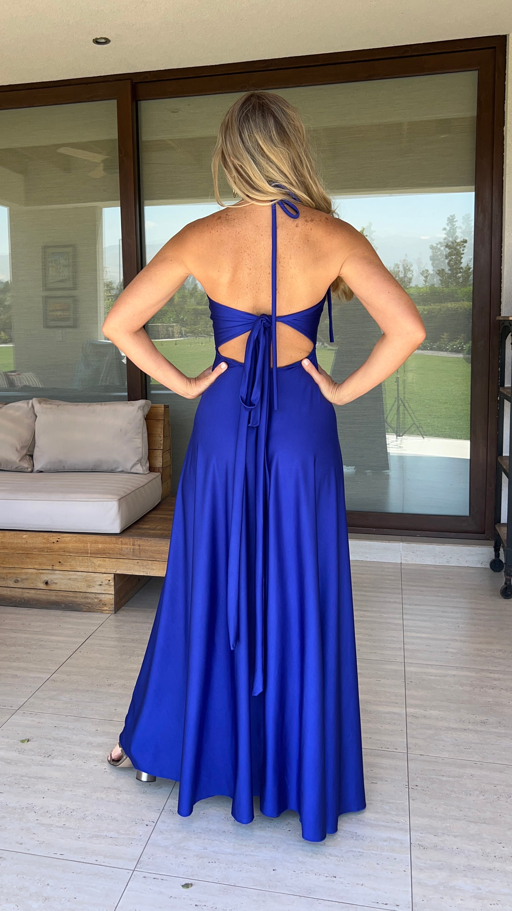 Vestido halter con amarre, azul rey o francia| Amoramar.cl 