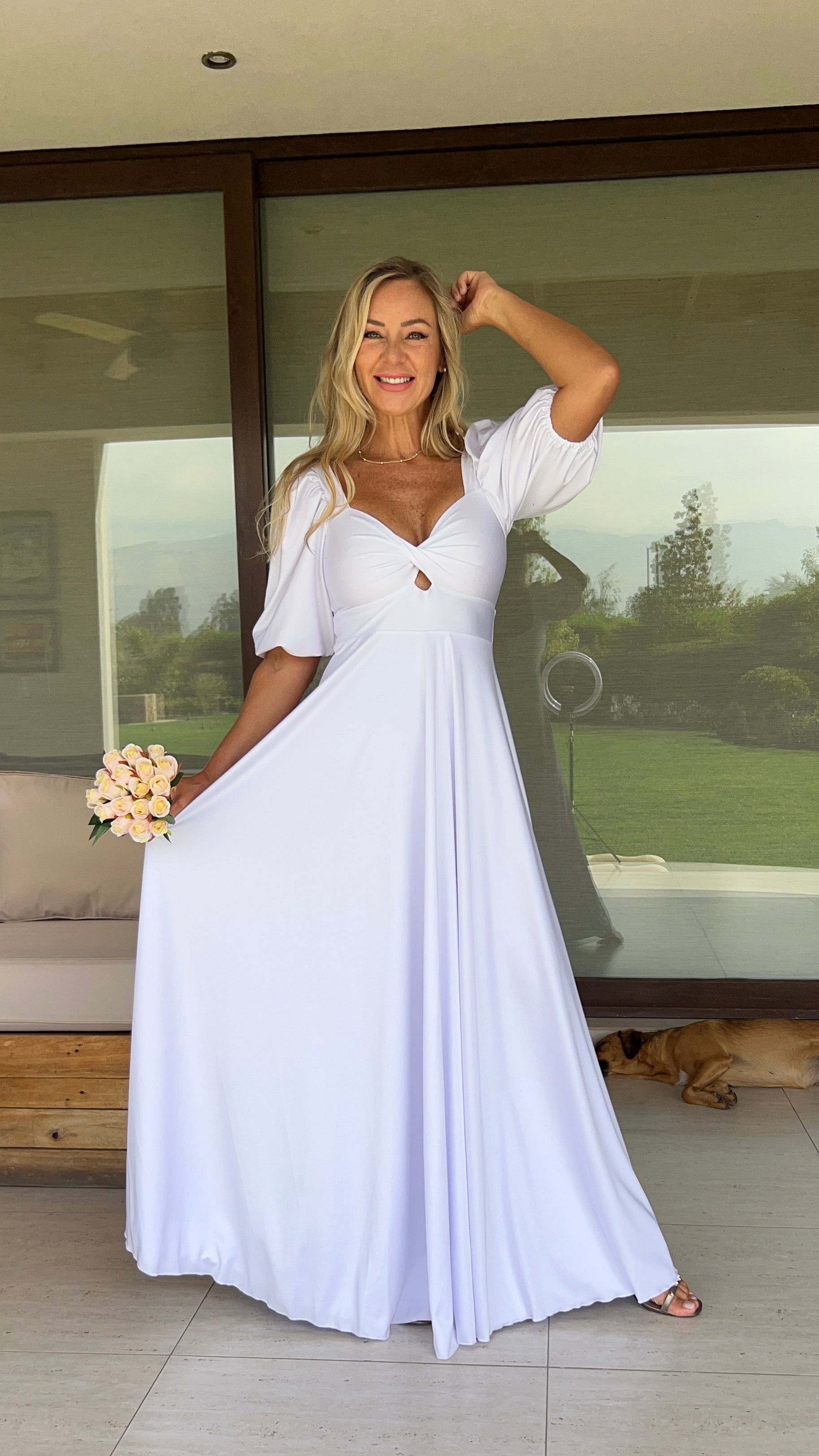 Vestido blanco largo de novia, manga globo y escote en lazo, satinado |AMORAMAR.CL
