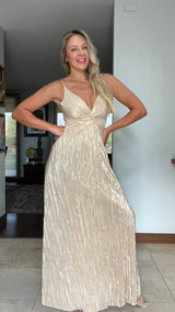 Vestido Amanda en V Plisado Dorado