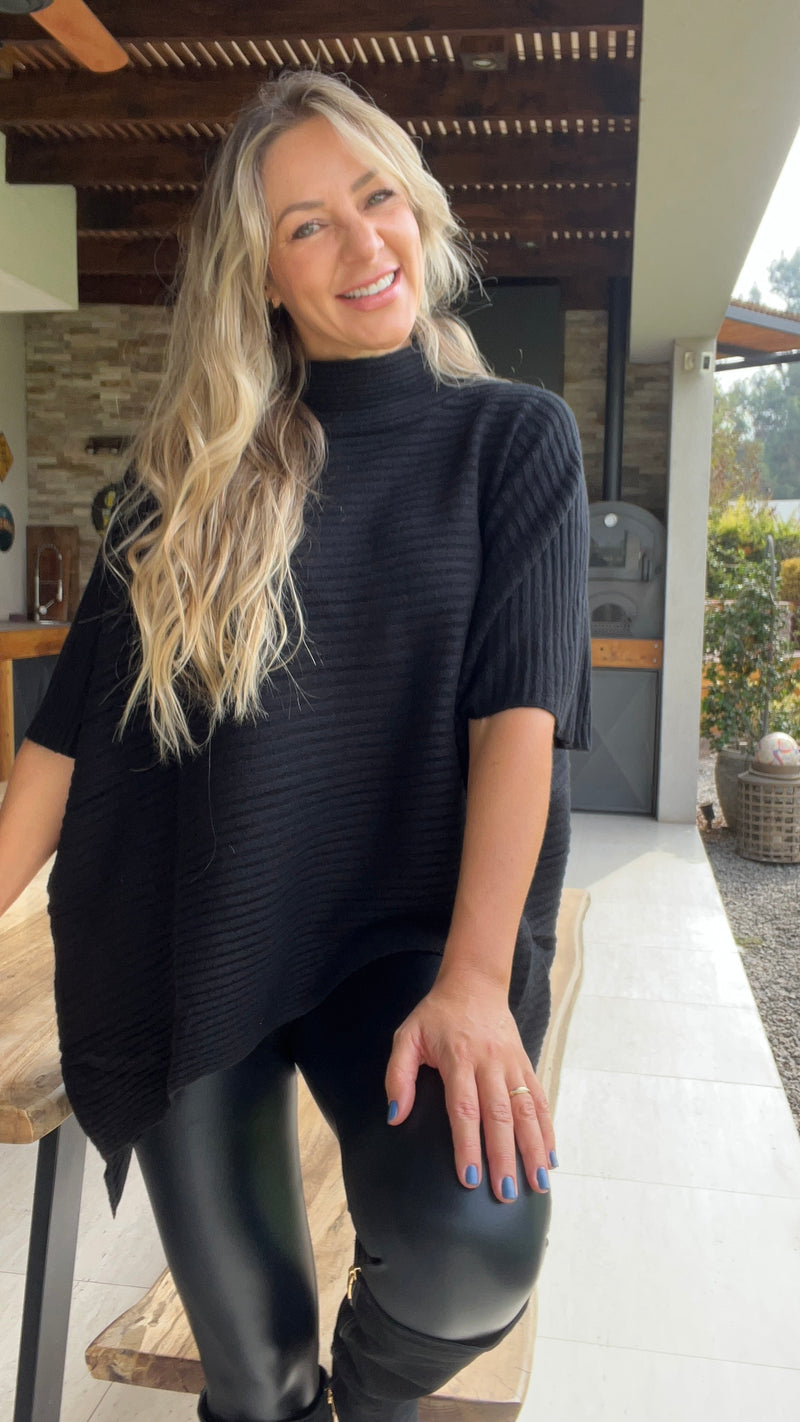 Poncho Negro